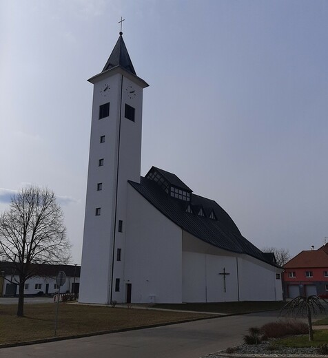 Kostel Suchá Loz 06.jpg