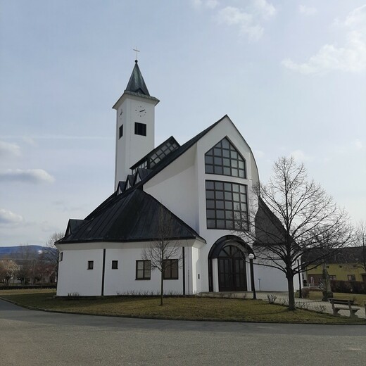 Kostel Suchá Loz 08.jpg